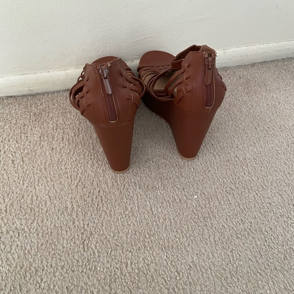 Shoes - Picture 3 of 3